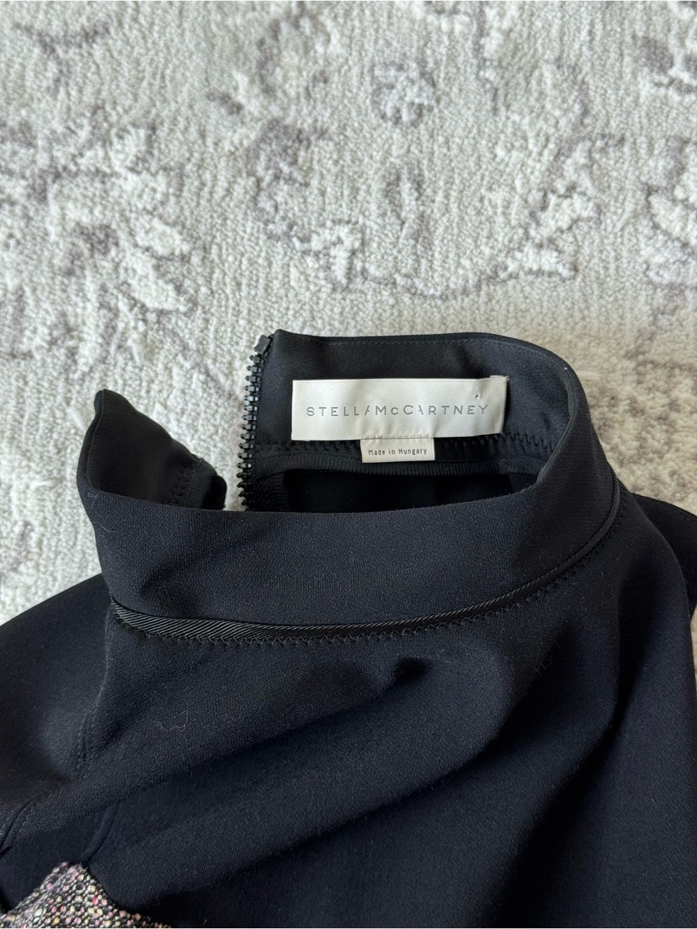 Stella McCartney Tweed and Scuba Mock-Neck Sleeveless Body Con Top - Size 40 - Picture 4 of 11